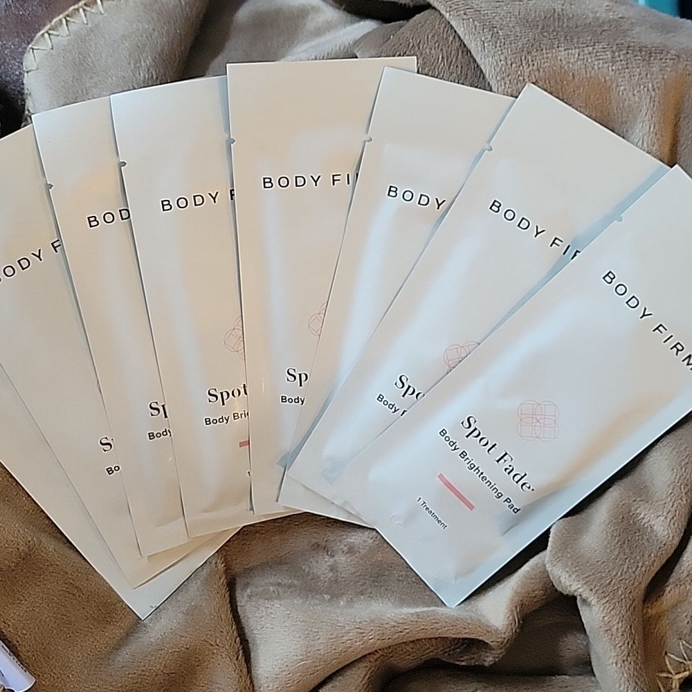 NEW BODY FIRM SET OF 8 SPOT FADE BODY BRIGHTENING PAD